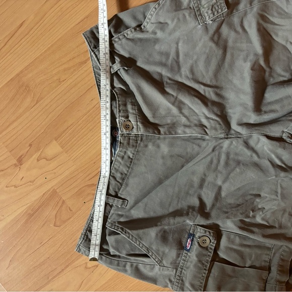 Vintage Genetic Jeans Green Cargo Shorts 100% cotton - Picture 7 of 7